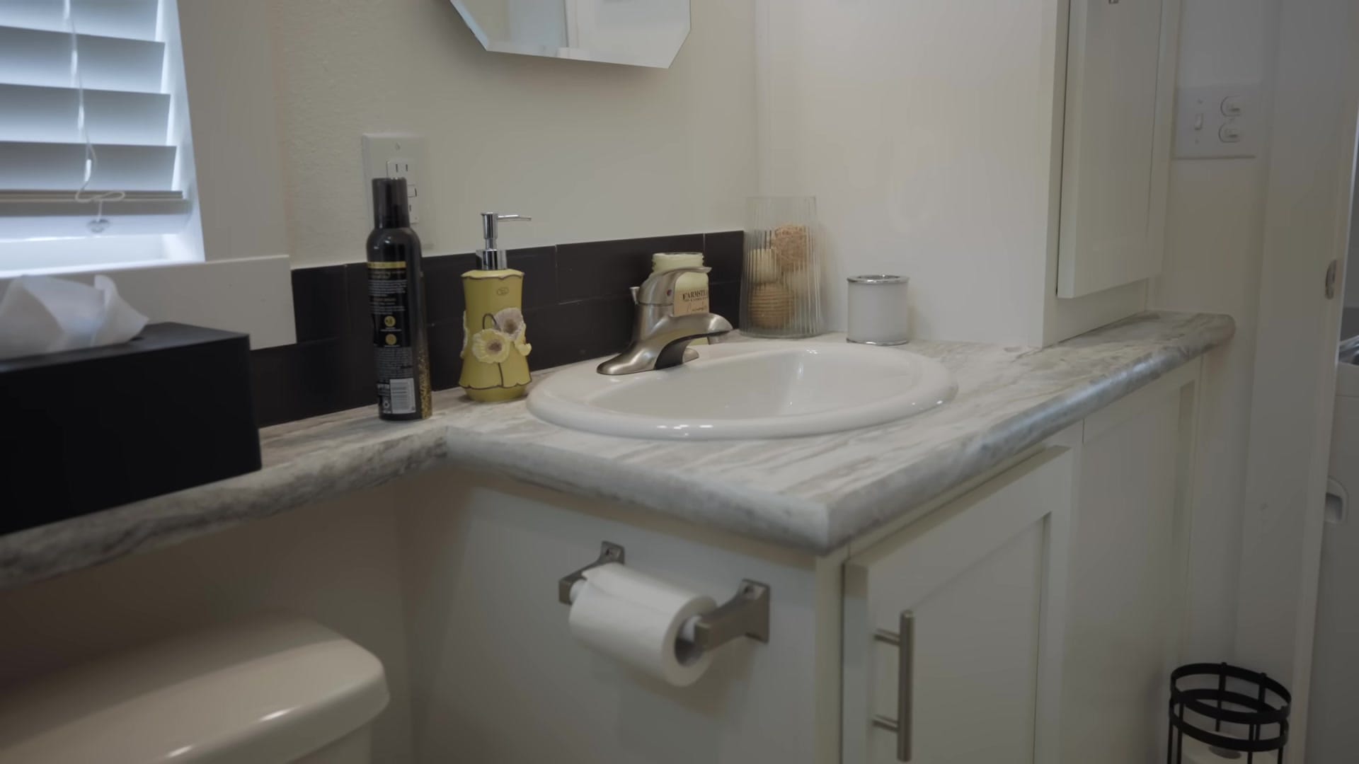 Screenshot at 00:15:49