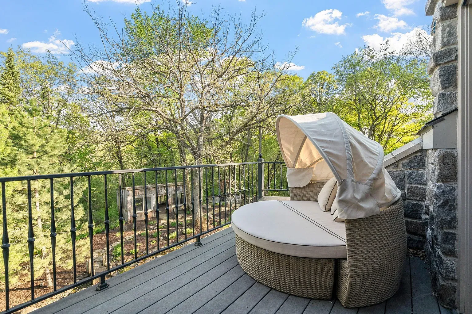 Circular daybed with a canopy. Calling dibs on afternoon naps.