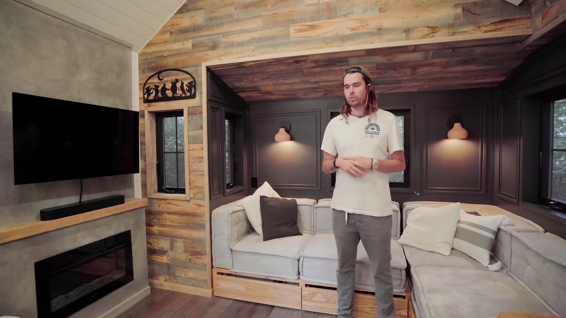 Screenshot at 00:04:33