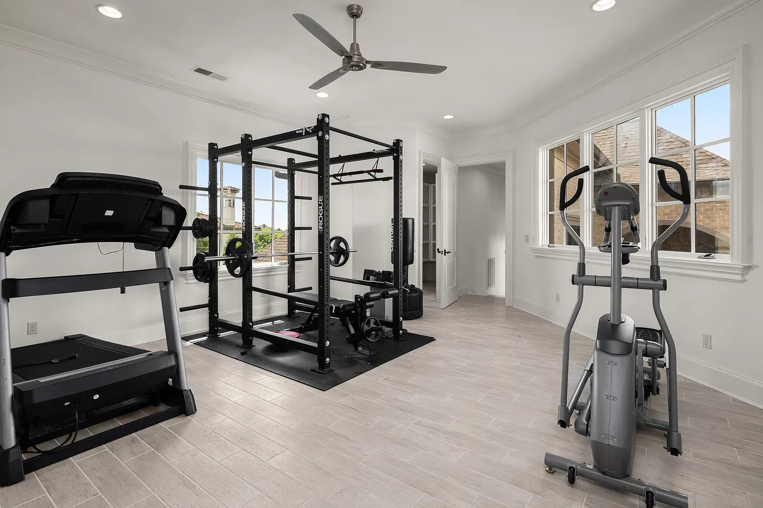 If I had this gym, I might actually show up. Windows everywhere.