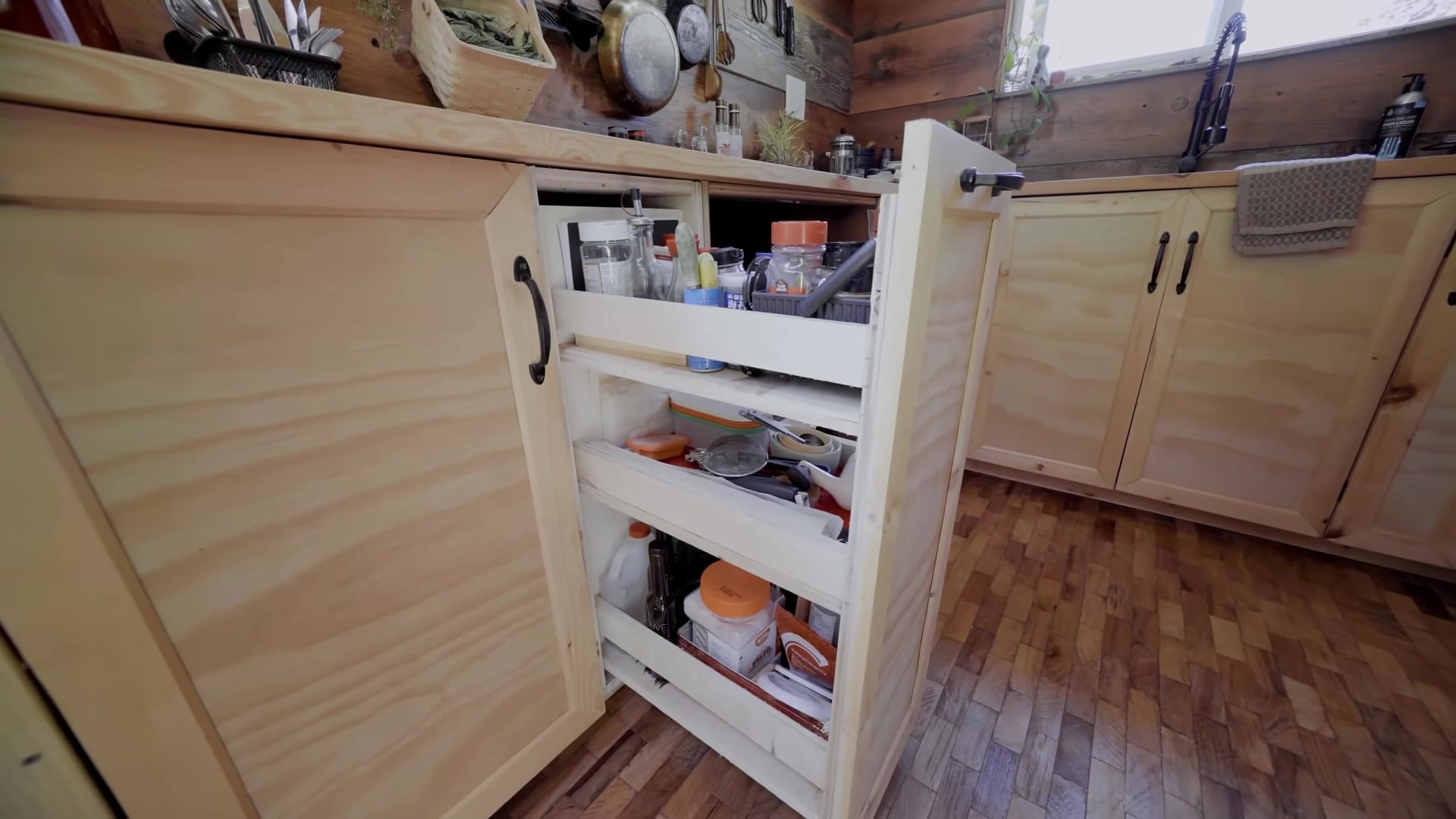 Screenshot at 00:02:35