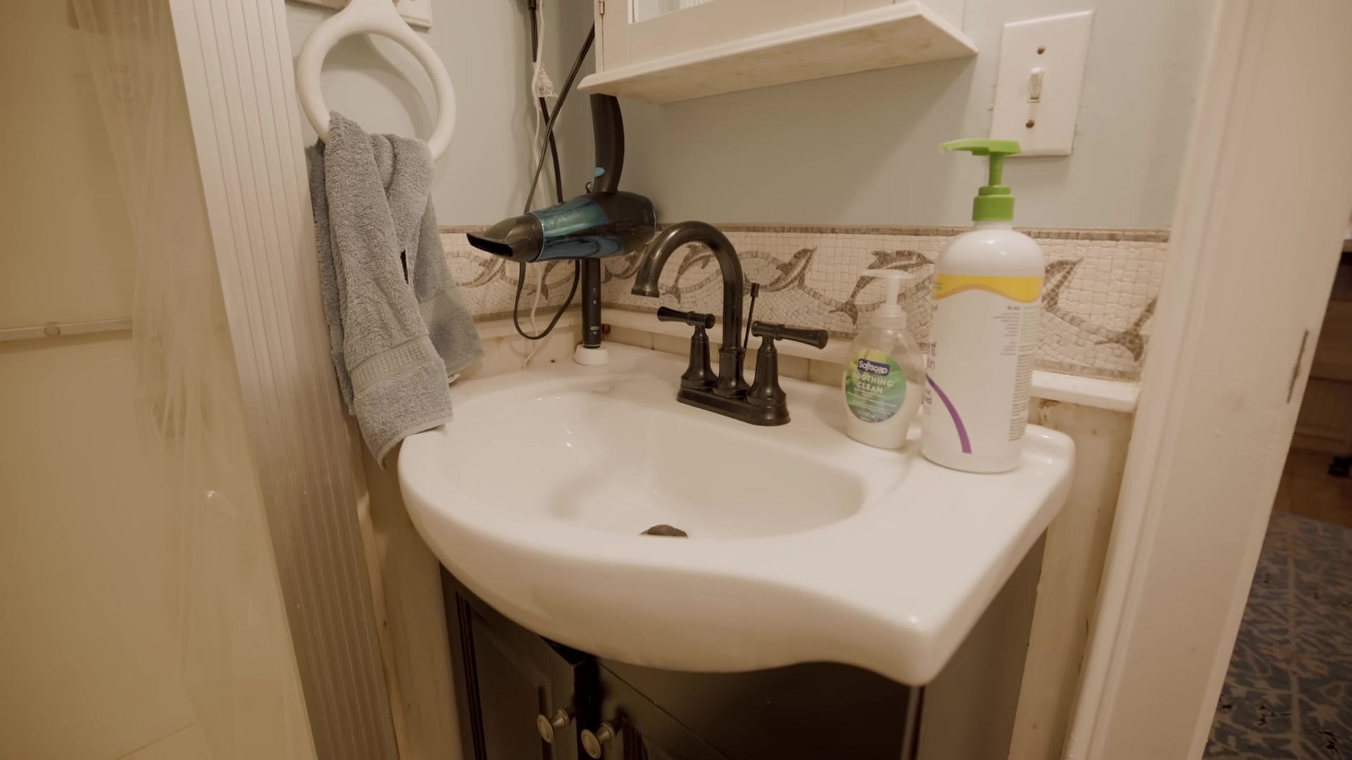 Screenshot at 00:13:07