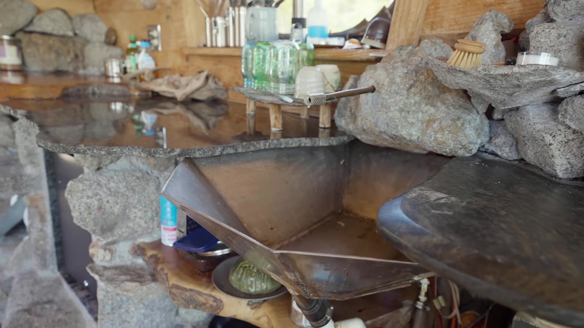 Screenshot at 00:05:23