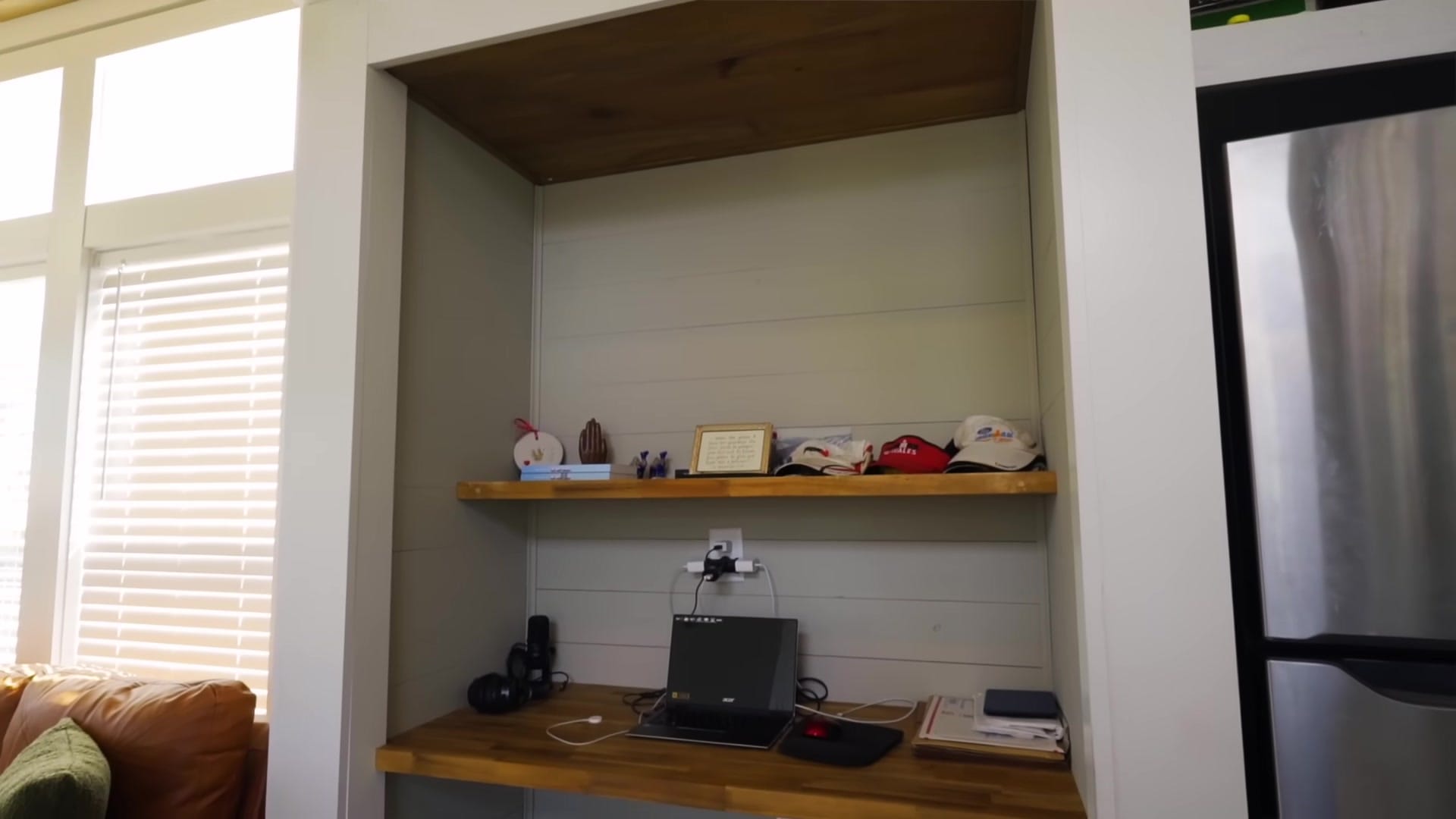 Screenshot at 00:05:07