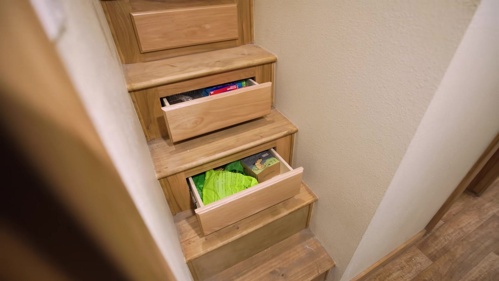 Screenshot at 00:11:41