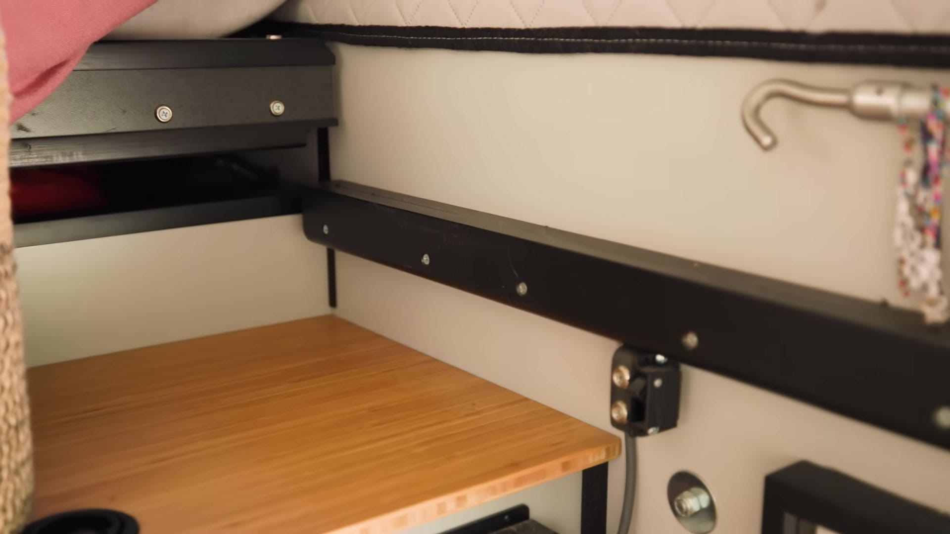 Screenshot at 00:08:10