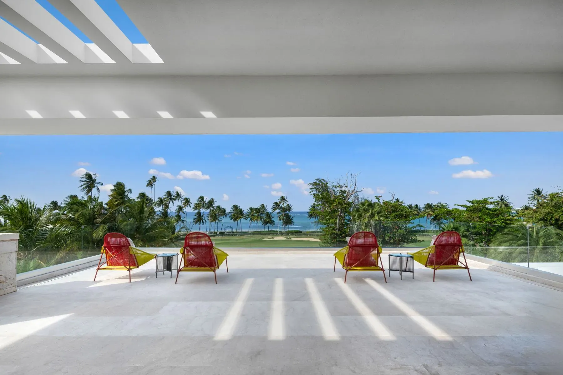 That terrace view. Ocean straight ahead, nothing blocking it.