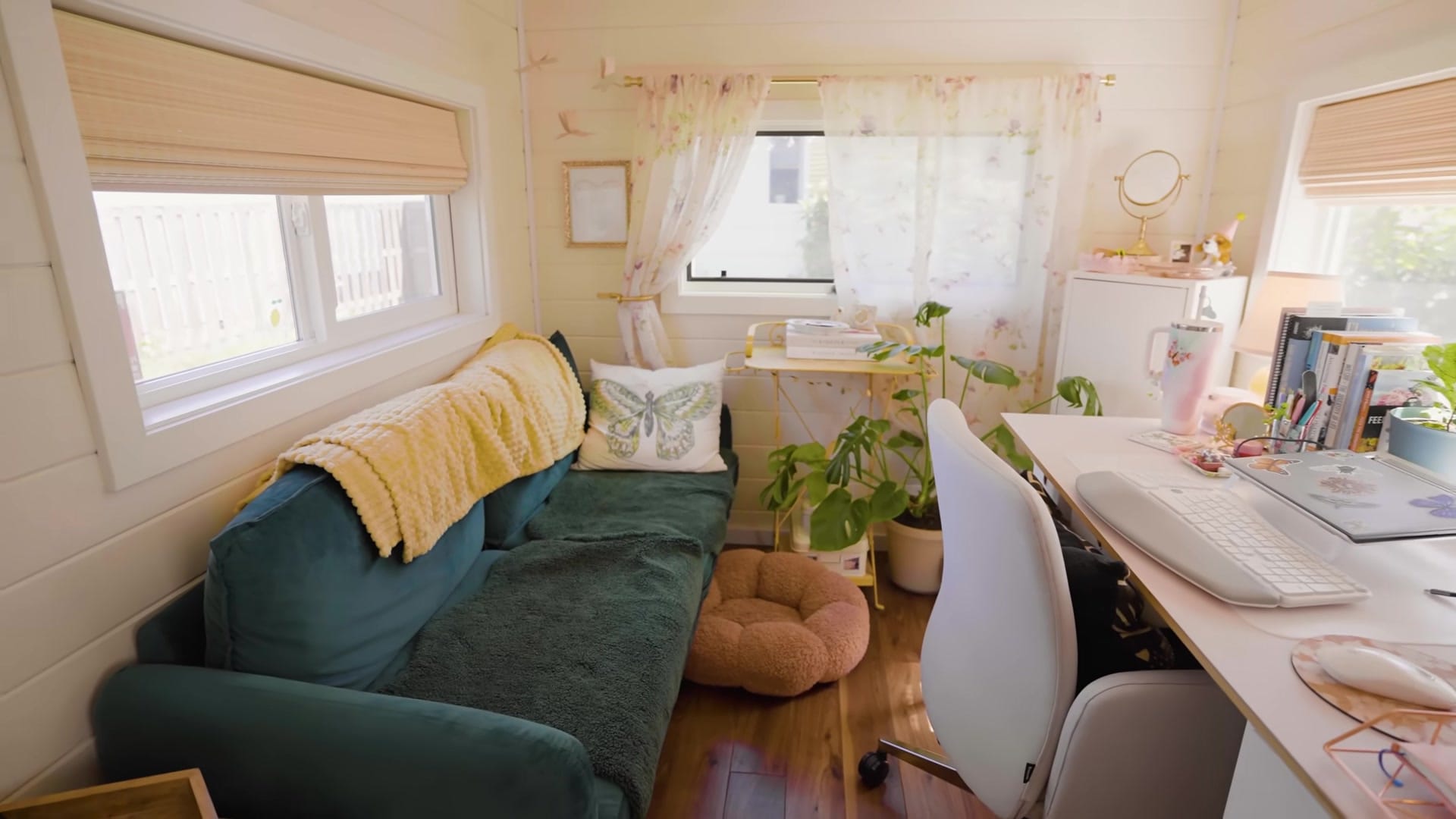 Screenshot at 00:11:16