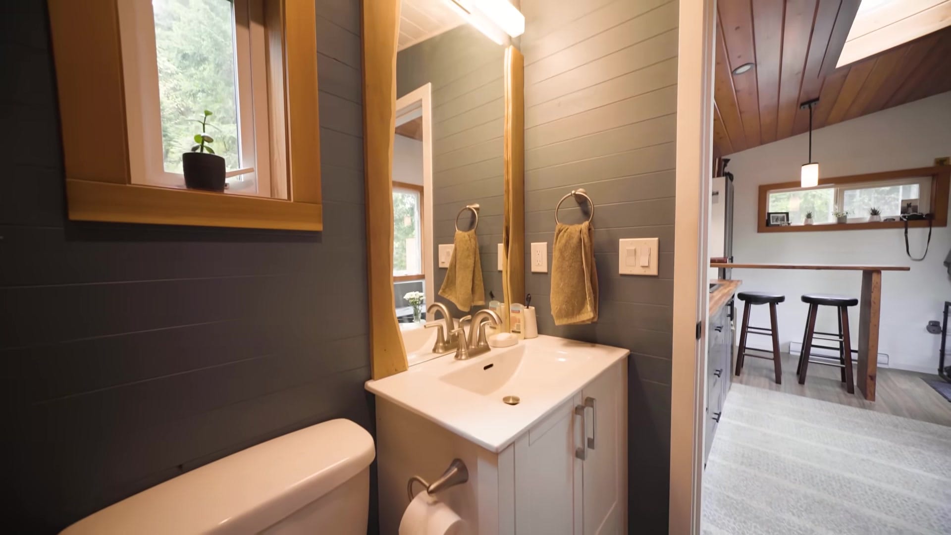 Screenshot at 00:08:58