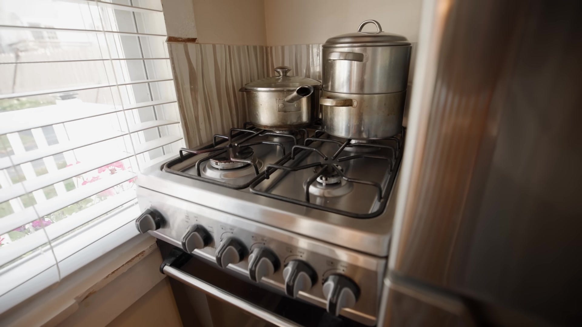 Screenshot at 00:00:27