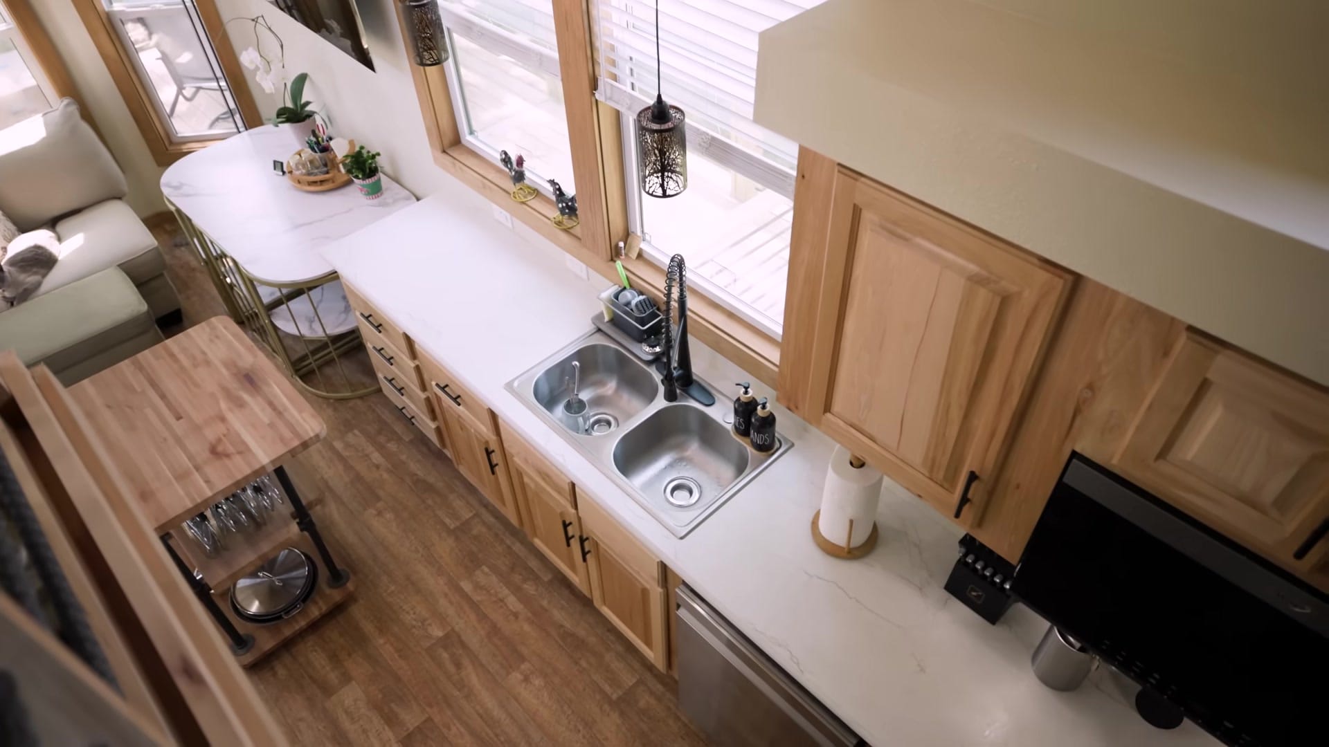 Screenshot at 00:01:06