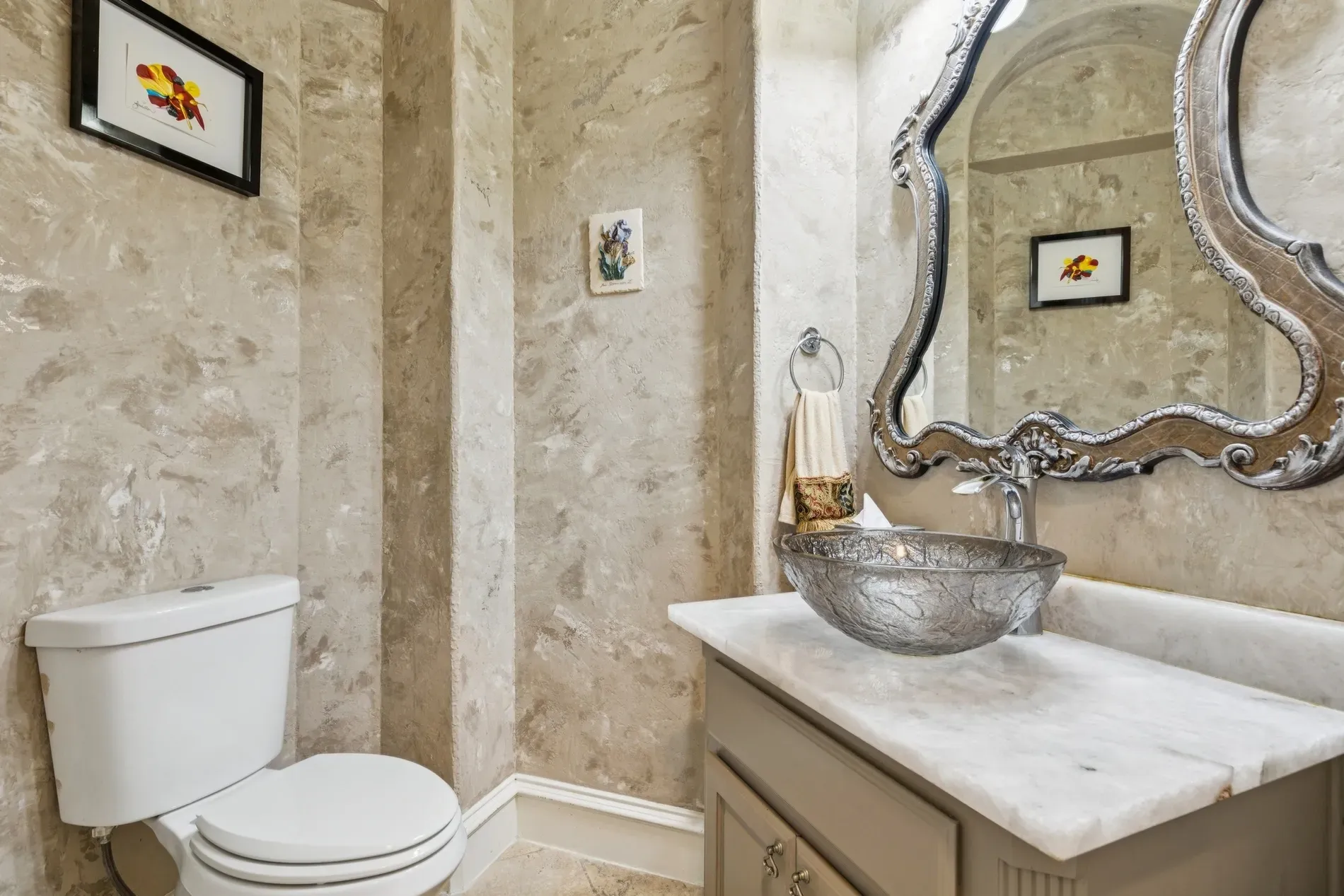 Powder room flex — marbled taupe walls. Is this plaster or wallpaper magic?