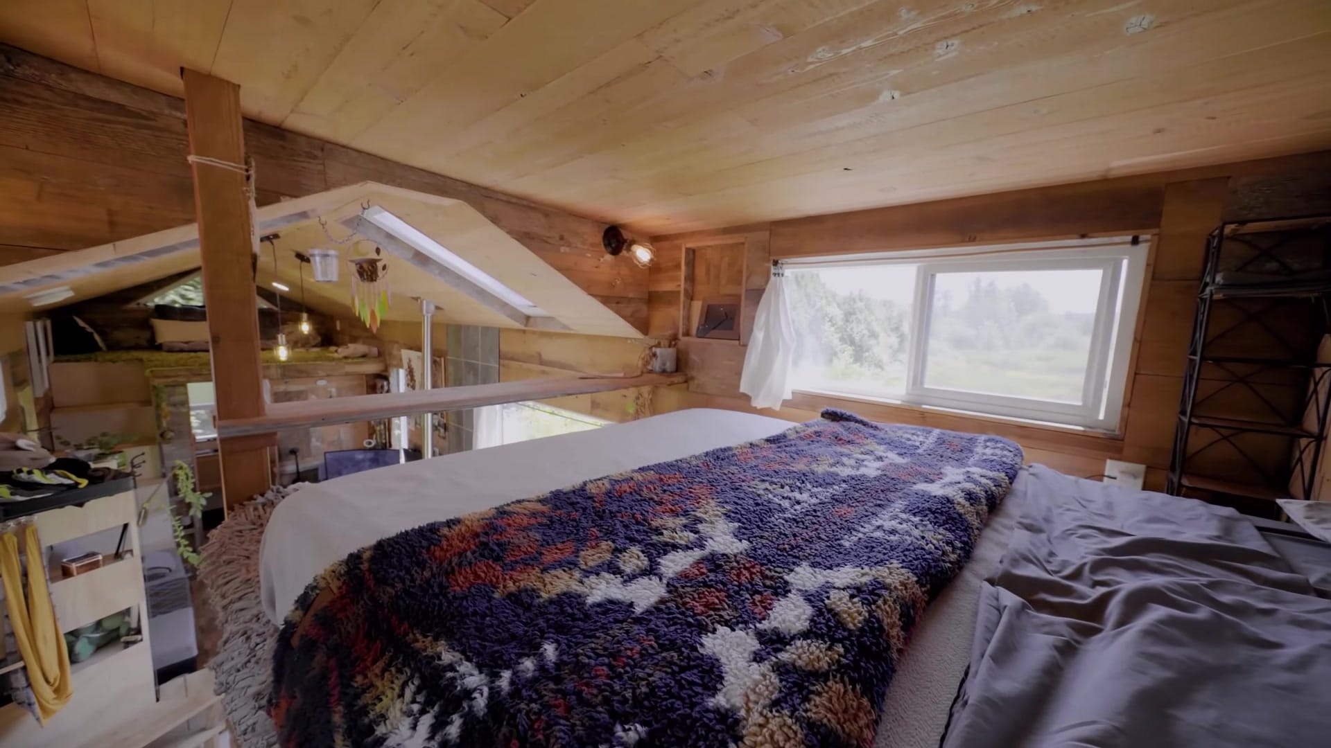 Screenshot at 00:17:45