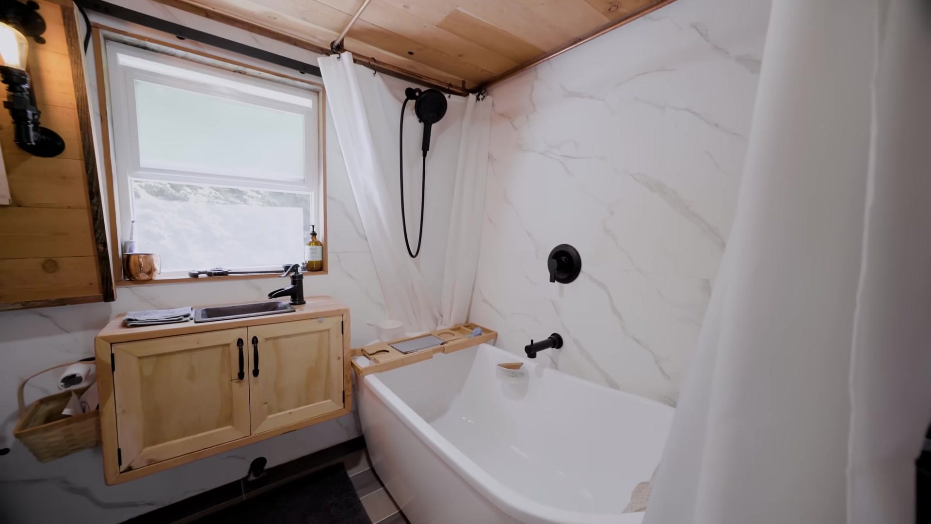 Screenshot at 00:14:22