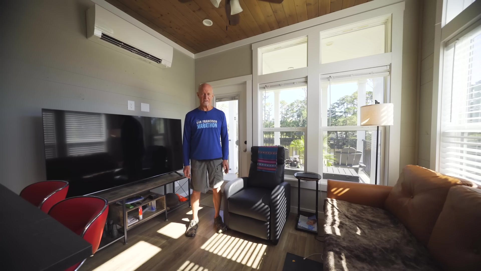 Screenshot at 00:02:33