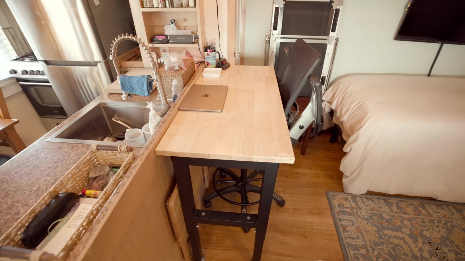 Screenshot at 00:06:22