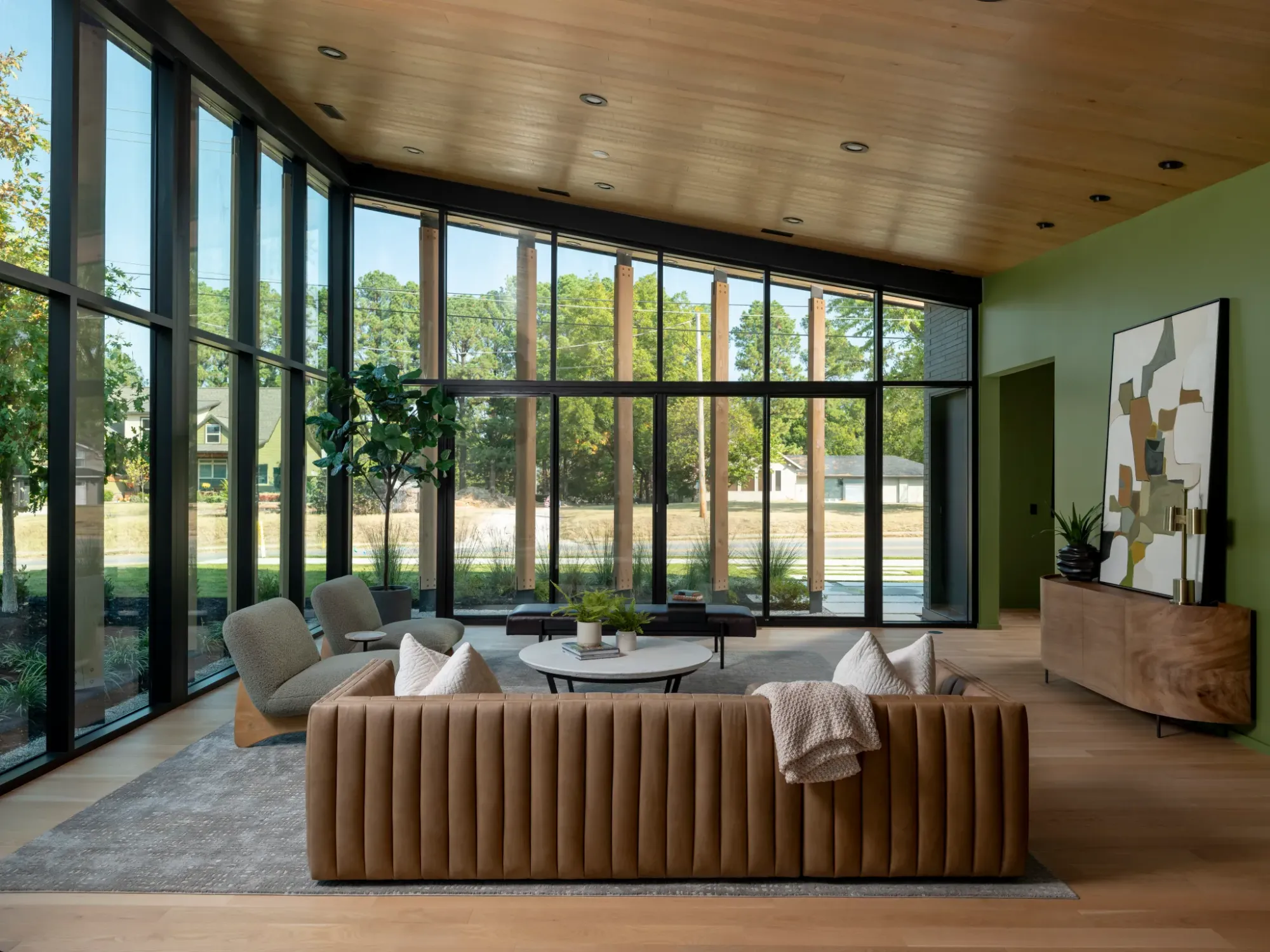 If you paint one wall green, apparently the whole room chills out.