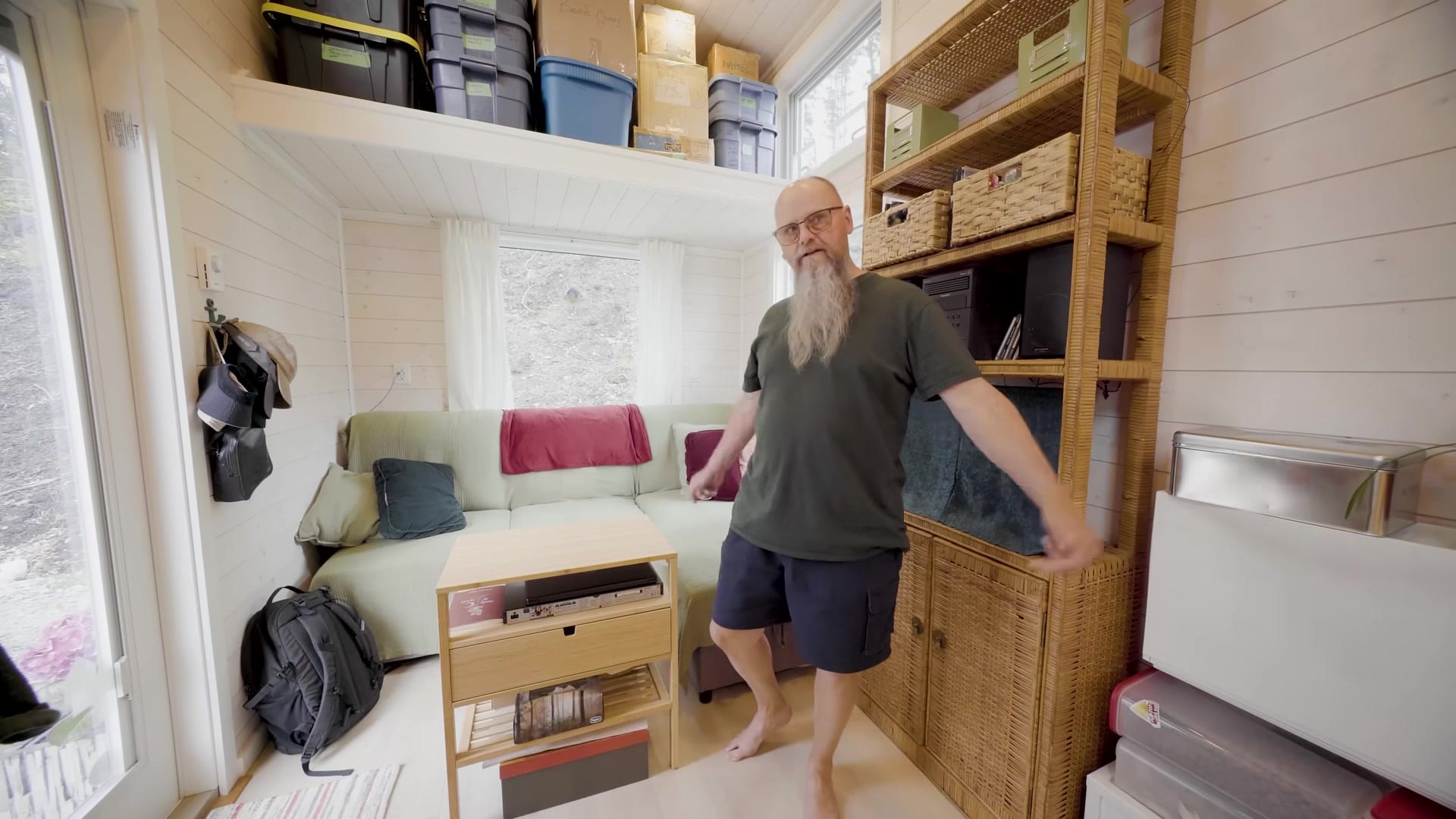 Screenshot at 00:04:38