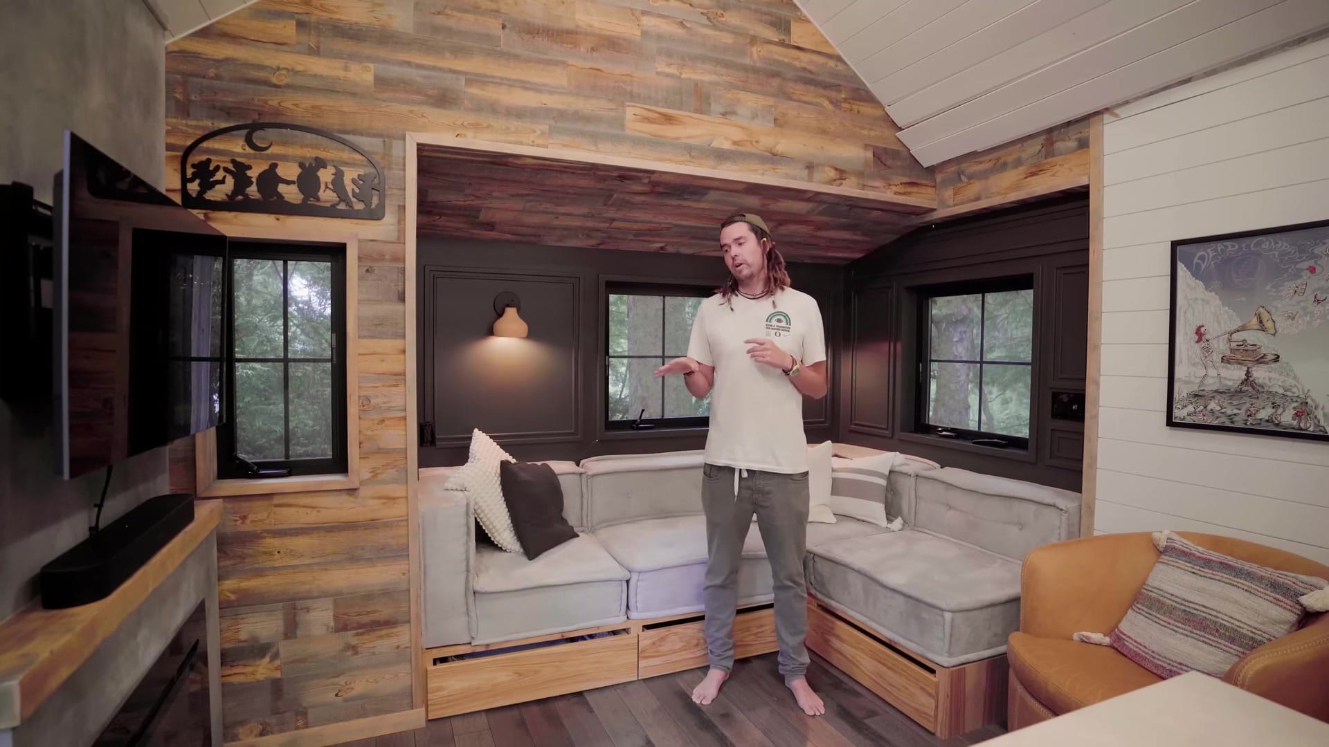 Screenshot at 00:05:37