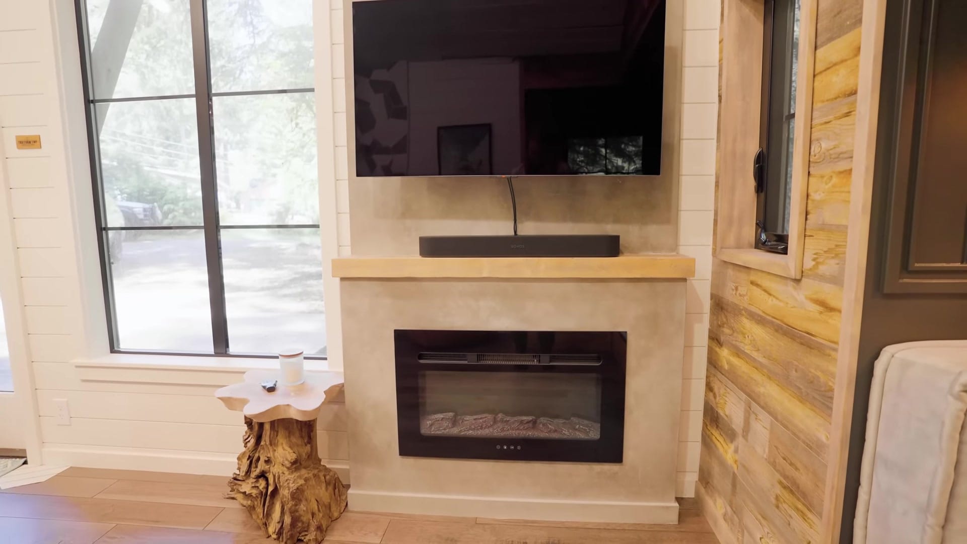 Screenshot at 00:05:01