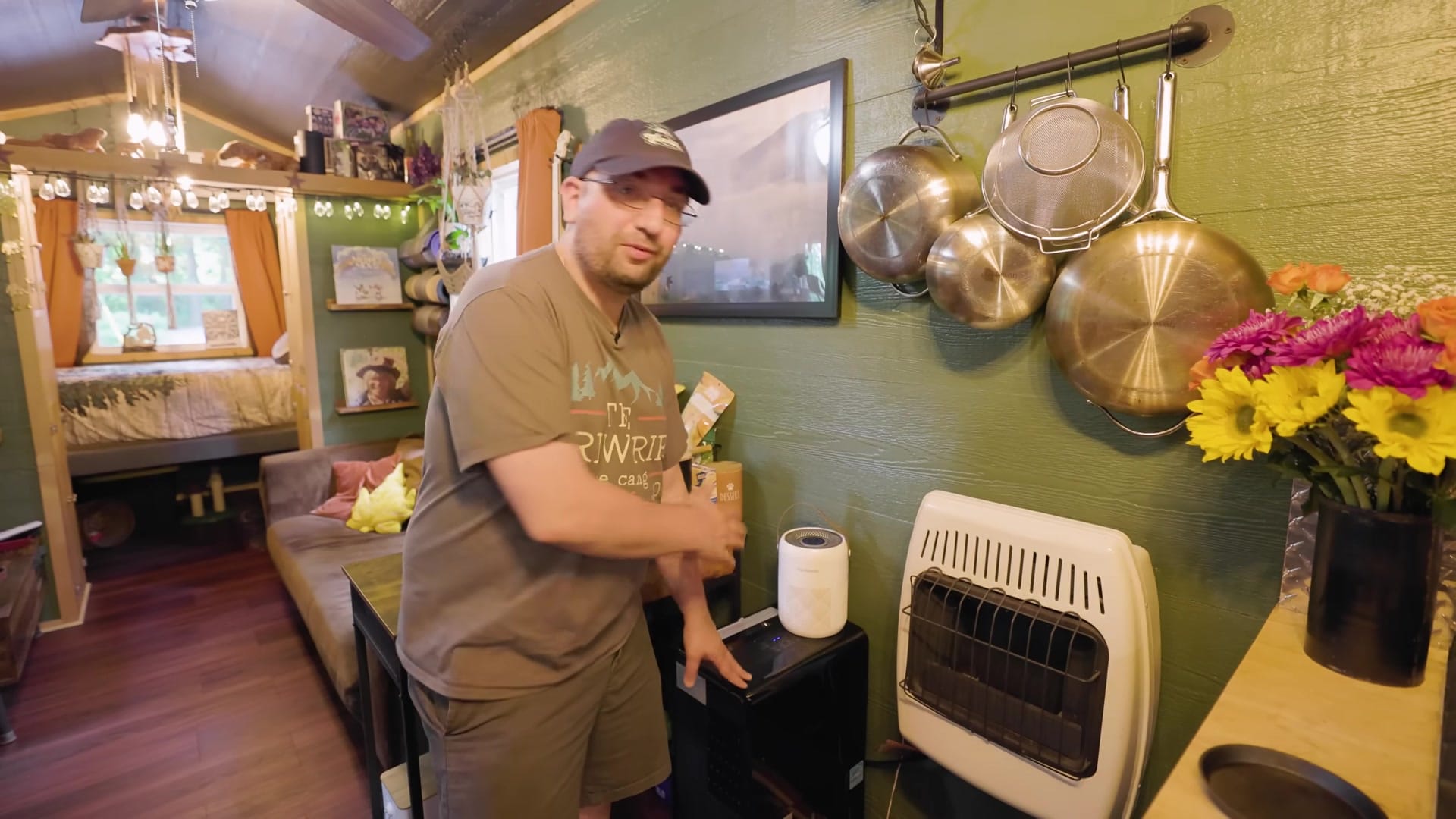 Screenshot at 00:04:53