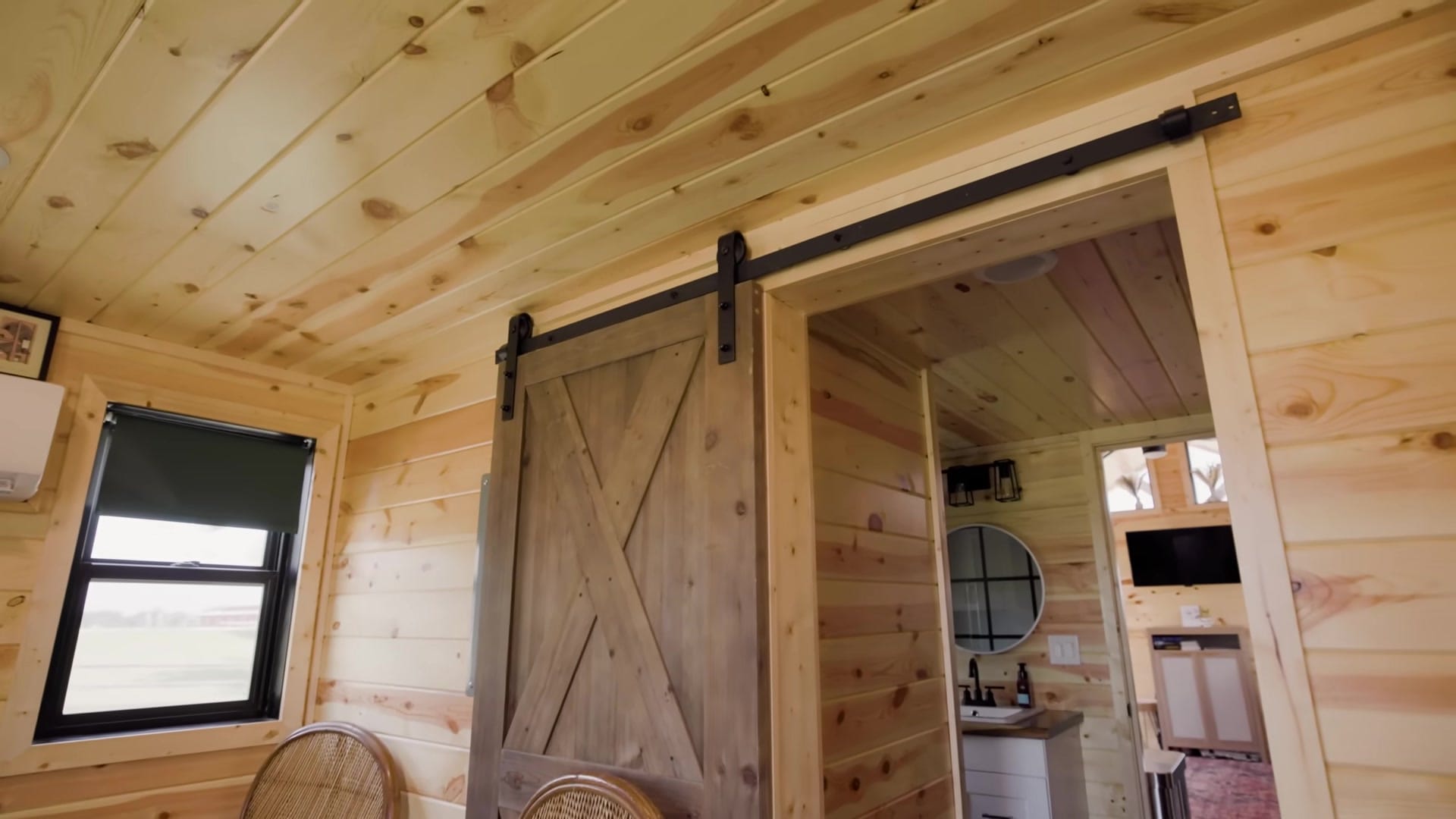 Screenshot at 00:07:41