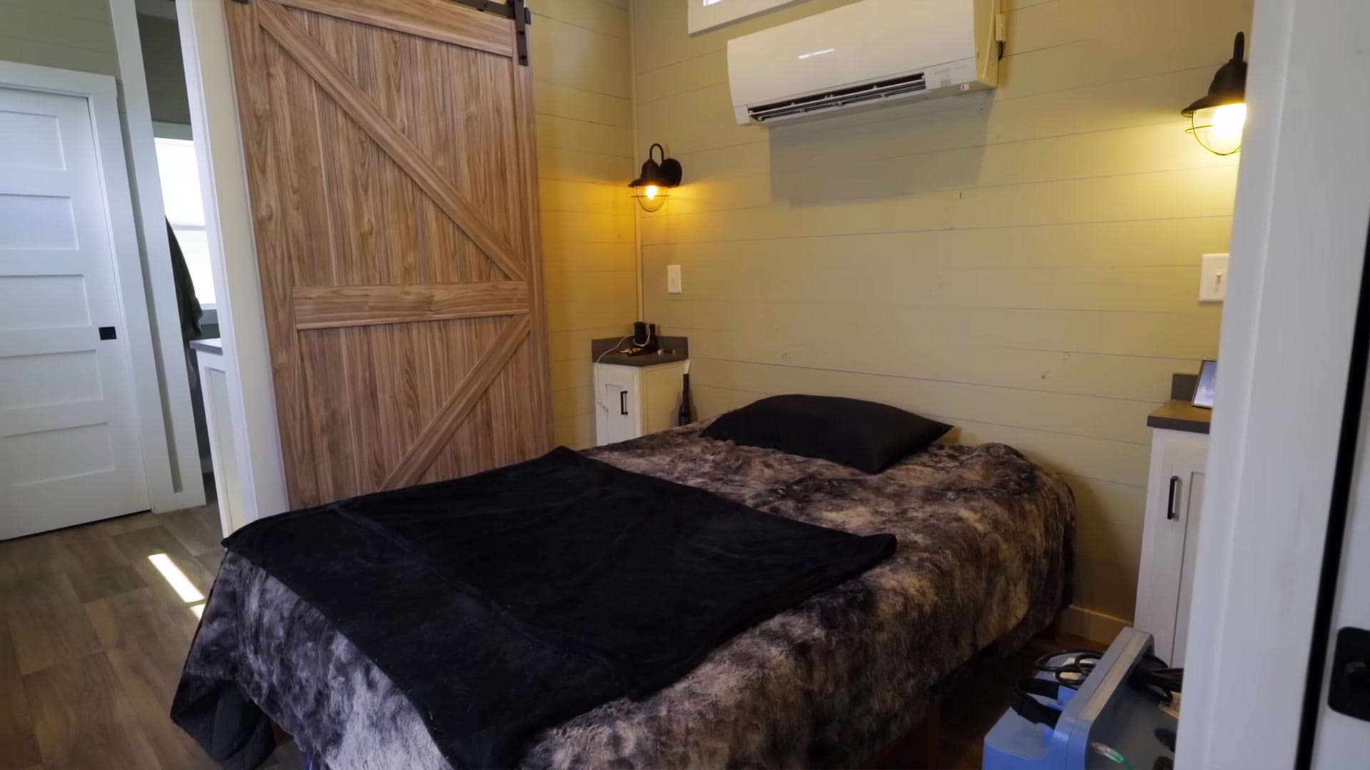 Screenshot at 00:11:35