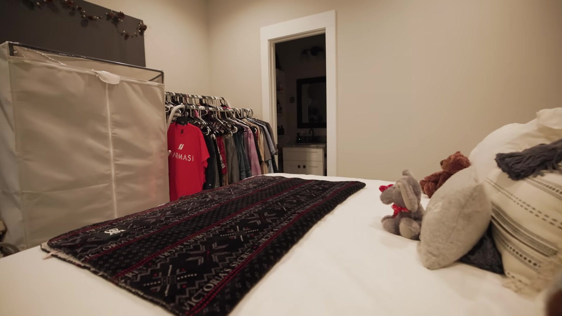 Screenshot at 00:07:51