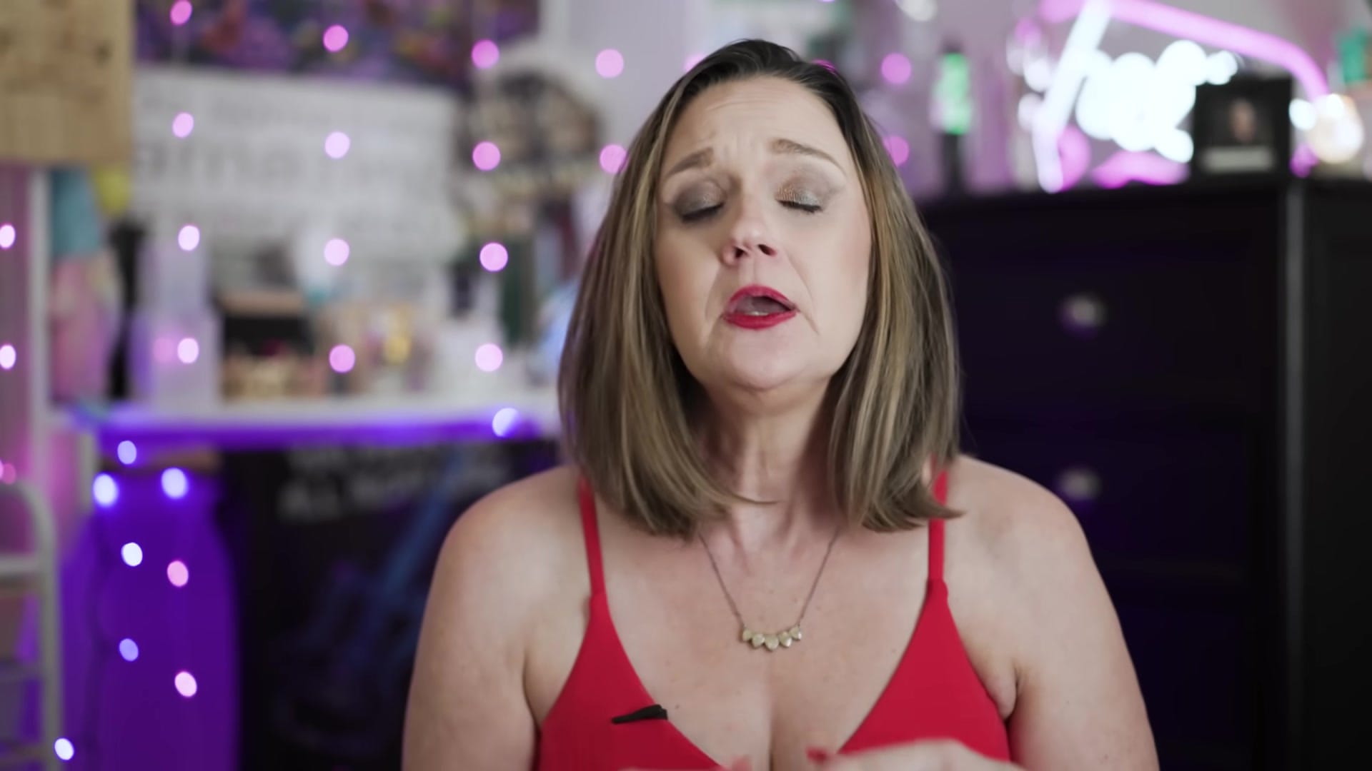 Screenshot at 00:06:00