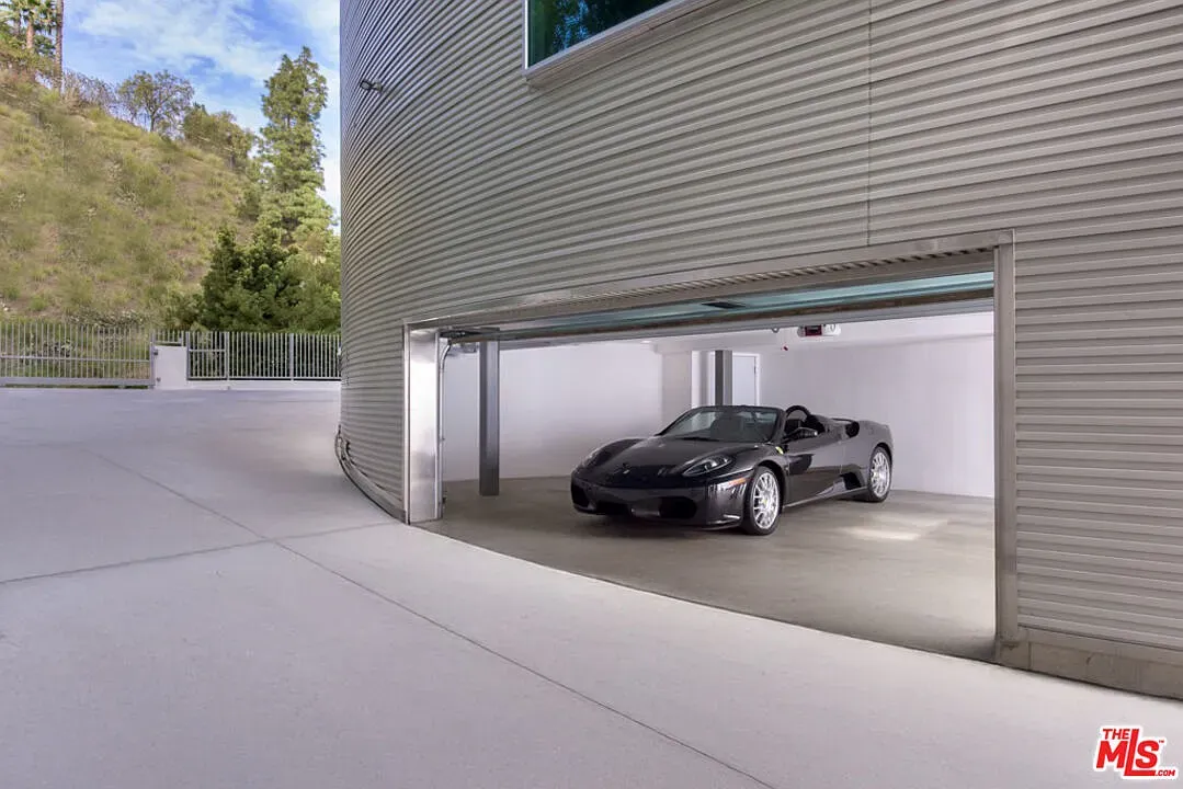 Even the garage is dressed up. Hidden door lines are slick.