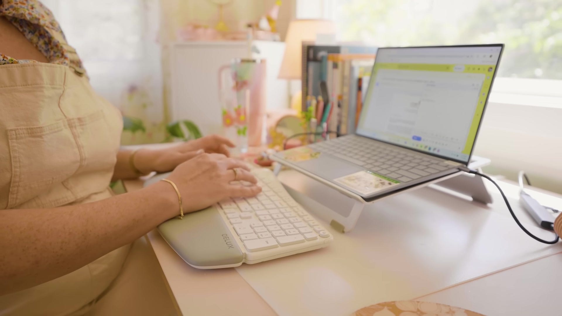 Screenshot at 00:12:06