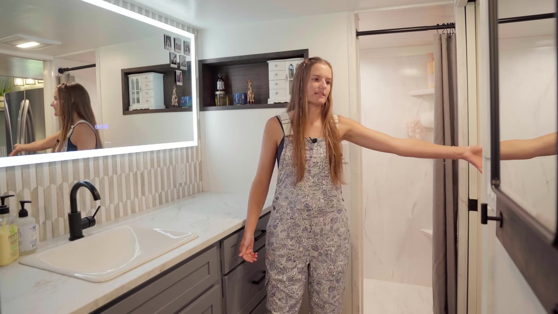 Screenshot at 00:12:34