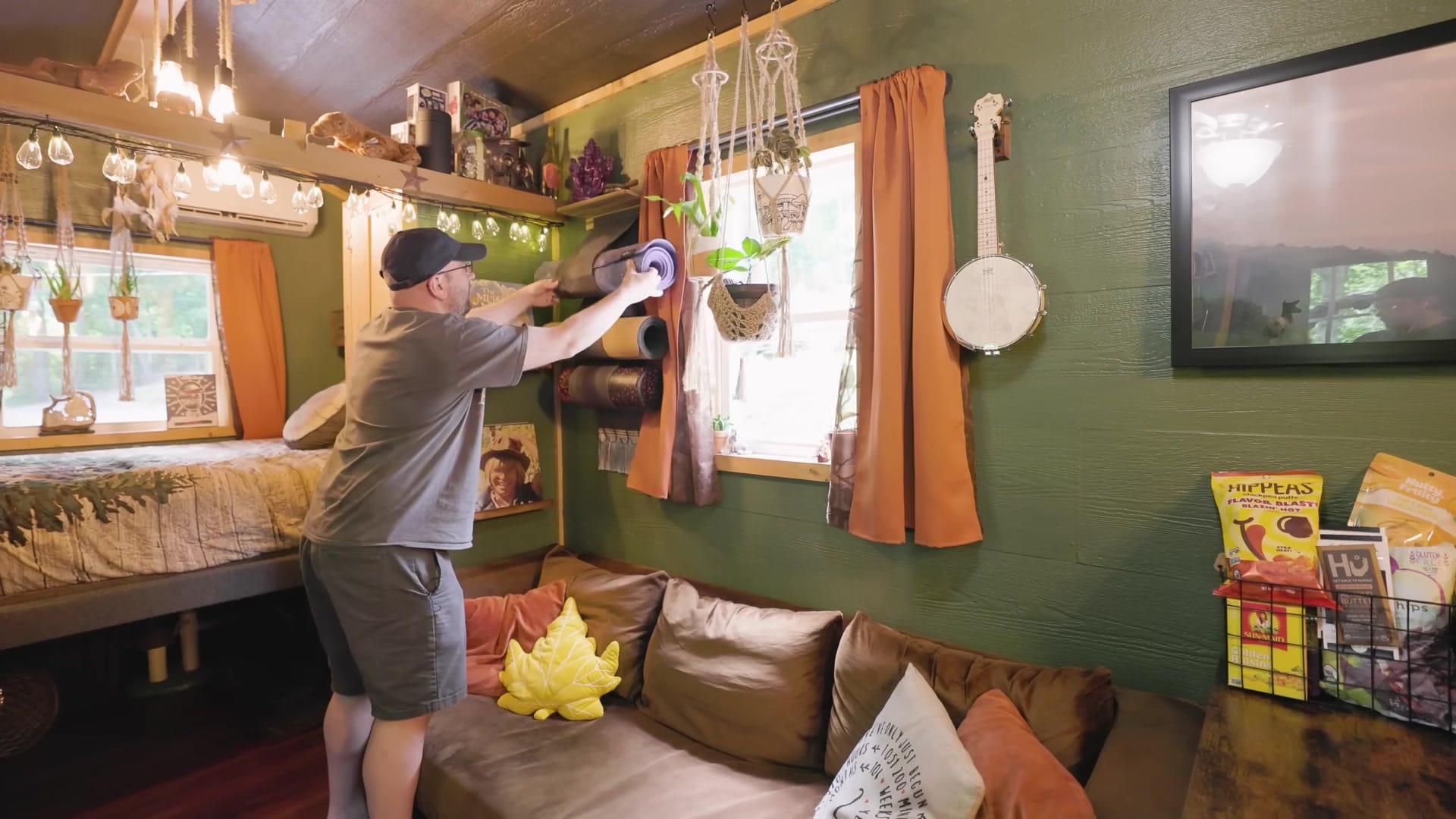 Screenshot at 00:06:00