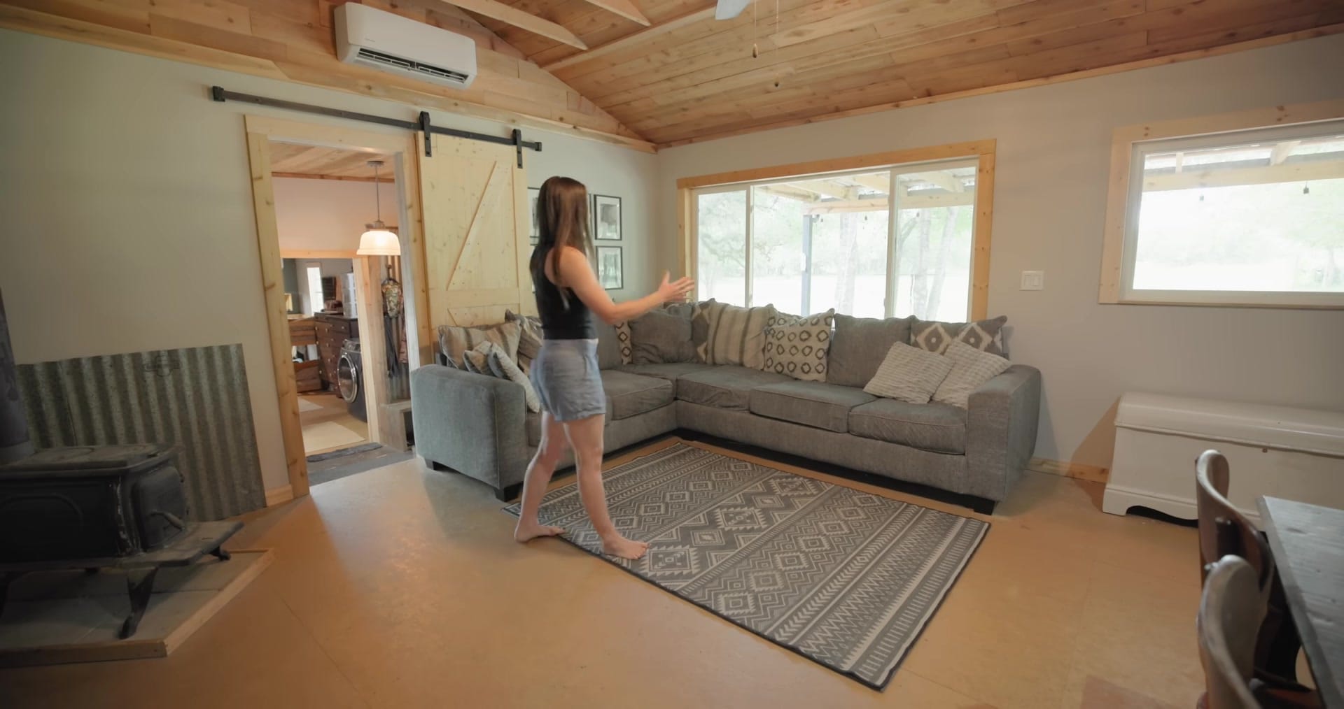 Screenshot at 00:06:07