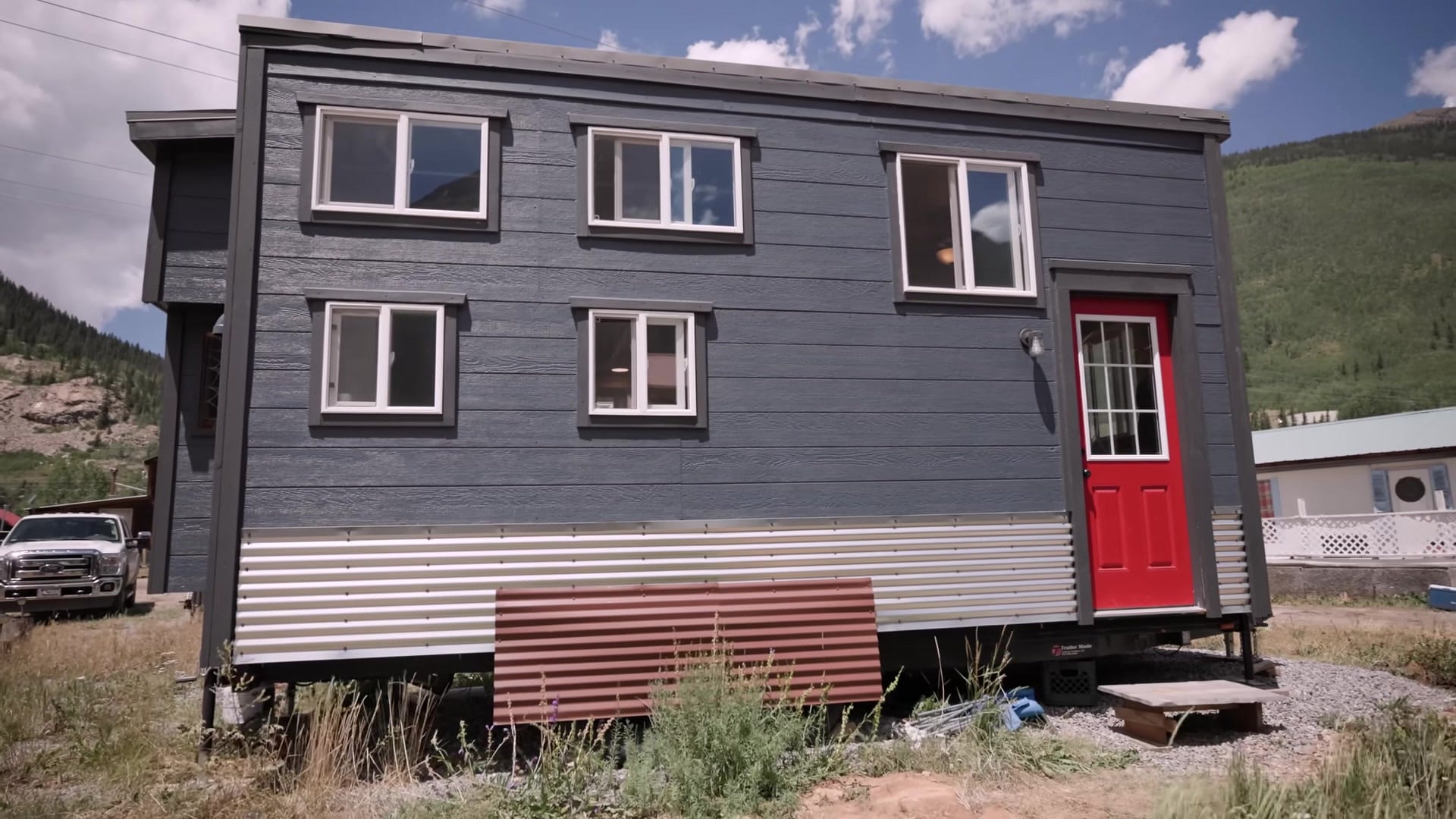 Screenshot at 00:05:37