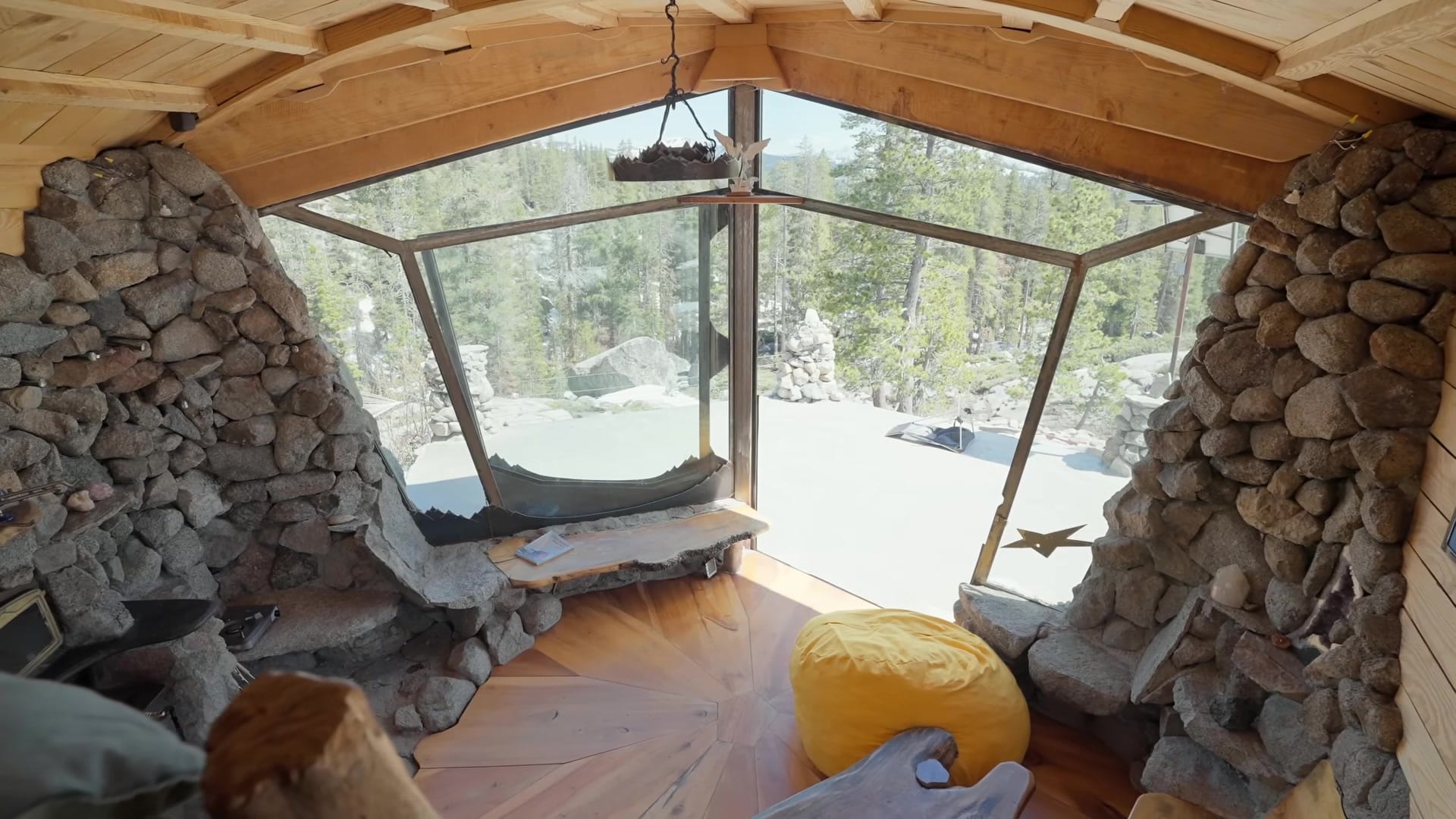 Screenshot at 00:25:25