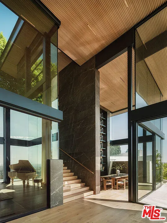 Inside again—glass walls everywhere. Trees feel wallpaper. Anyone else into this?