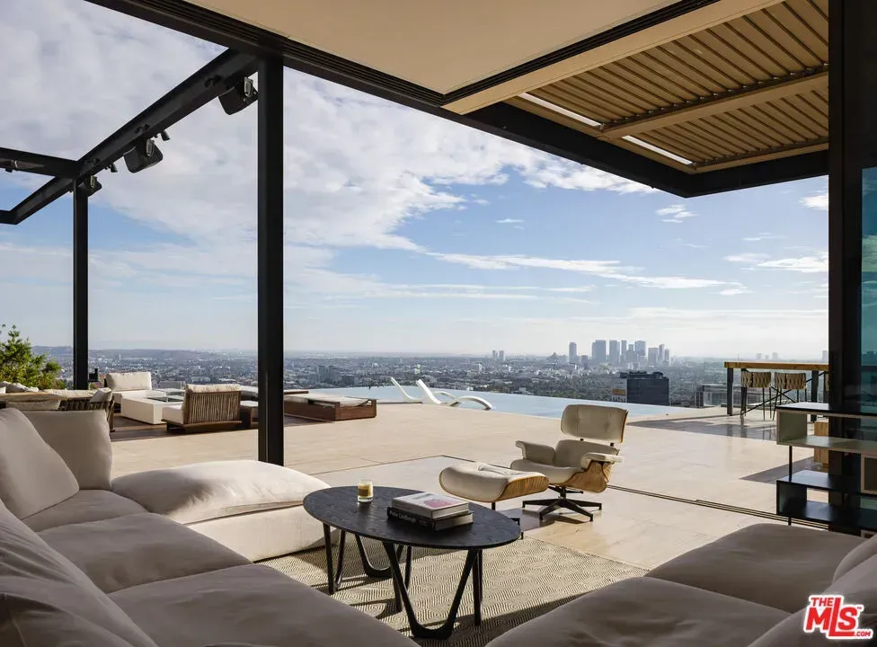 And then the sliders disappear — boom, city and mountains. Neutral everything, calm.