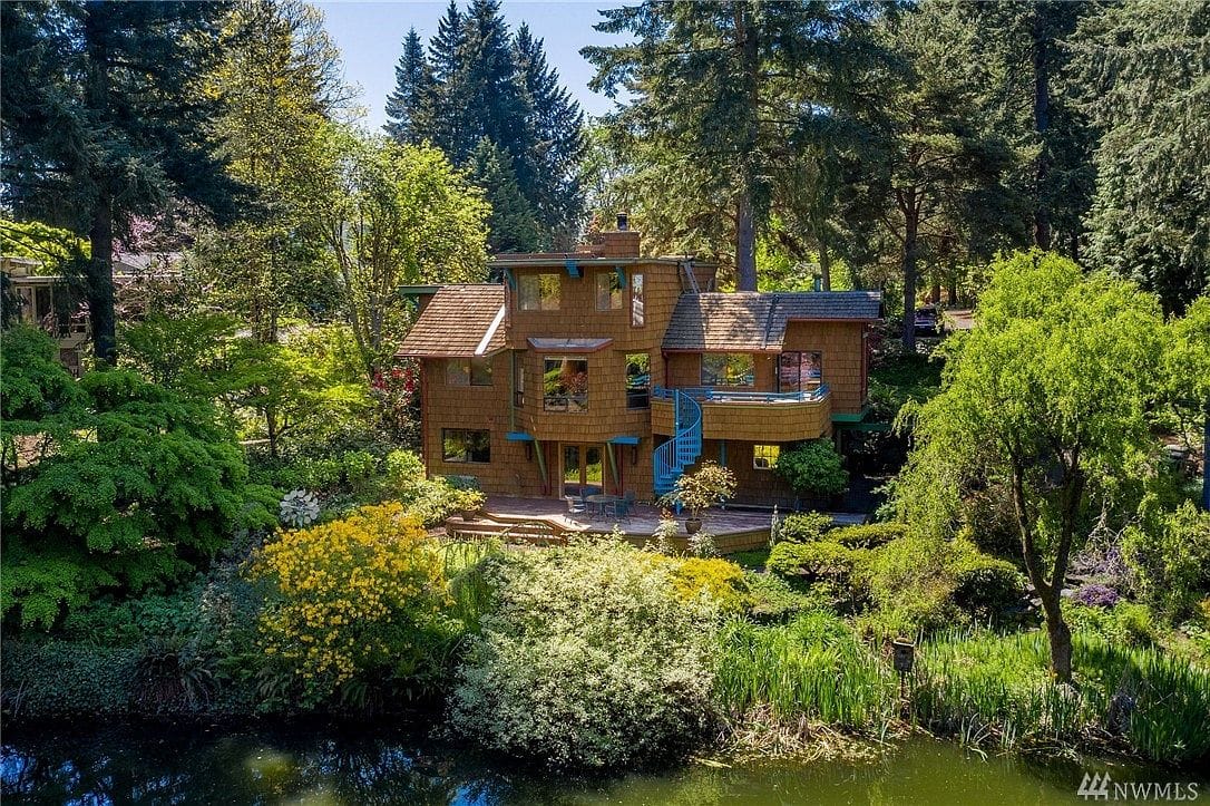 Aerial view of house on water