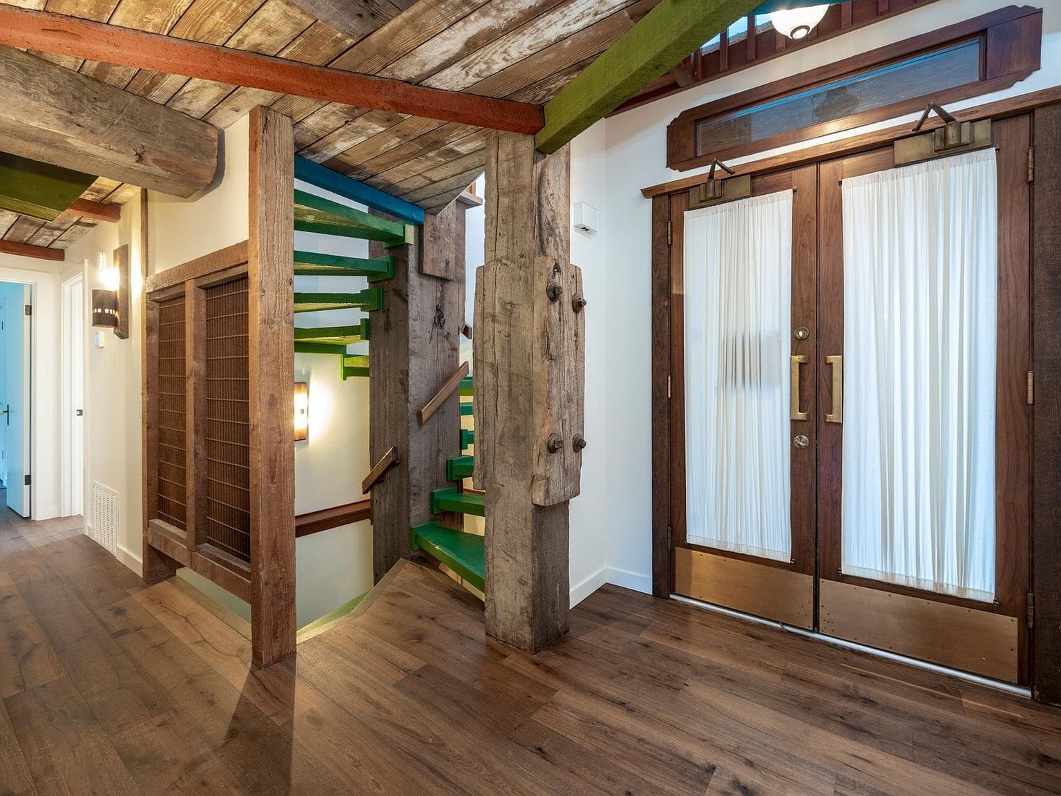 Green stairs from entry