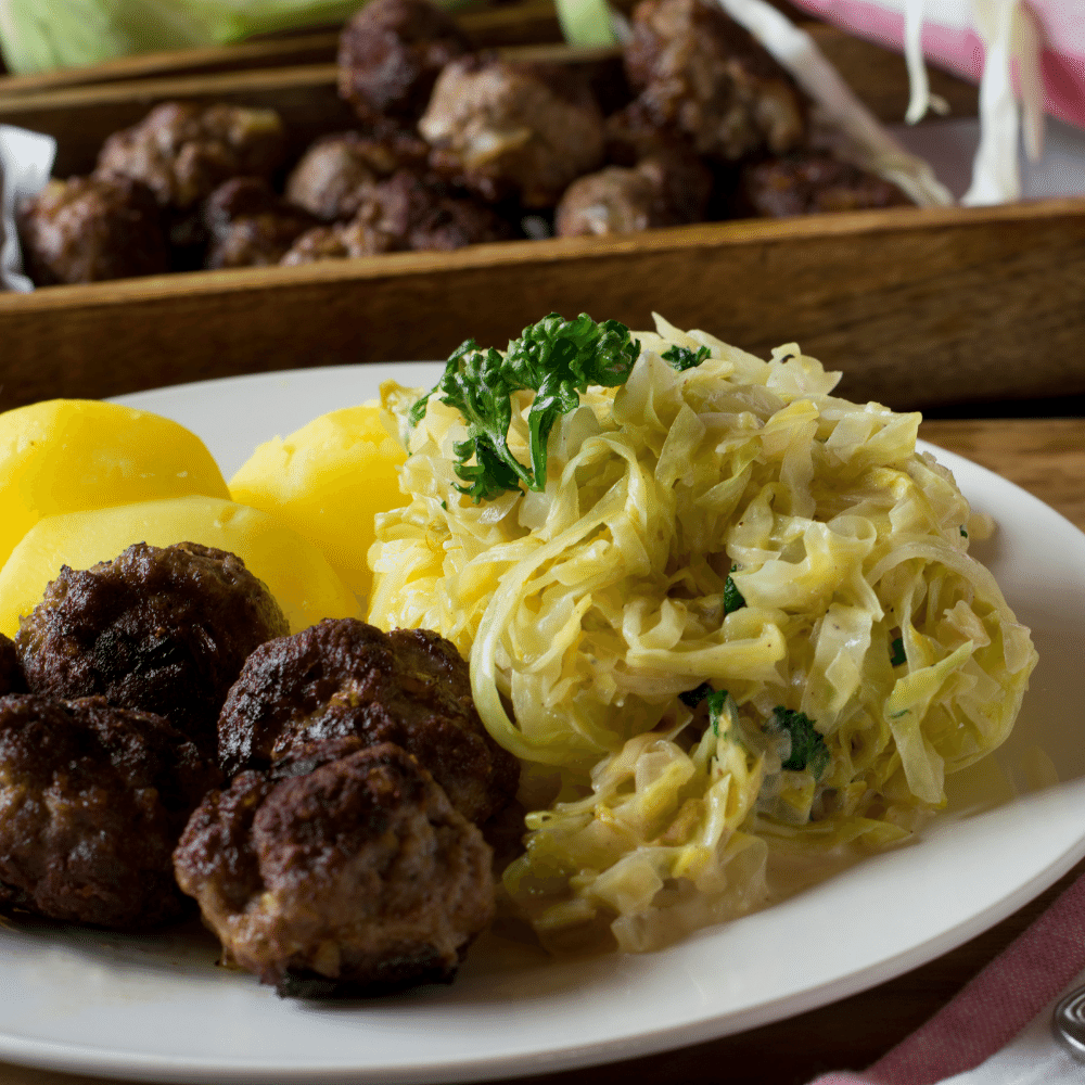 Cabbage & Meatballs