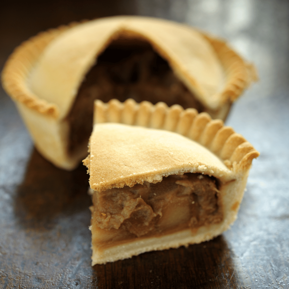 How to Pick a Side Dish to Serve with Meat and Potato Pie