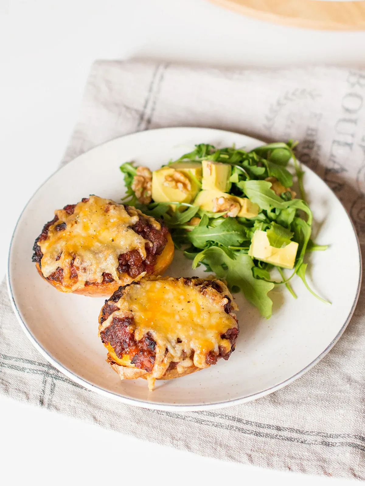 BAKED POTATOES WITH BOLOGNESE SAUCE