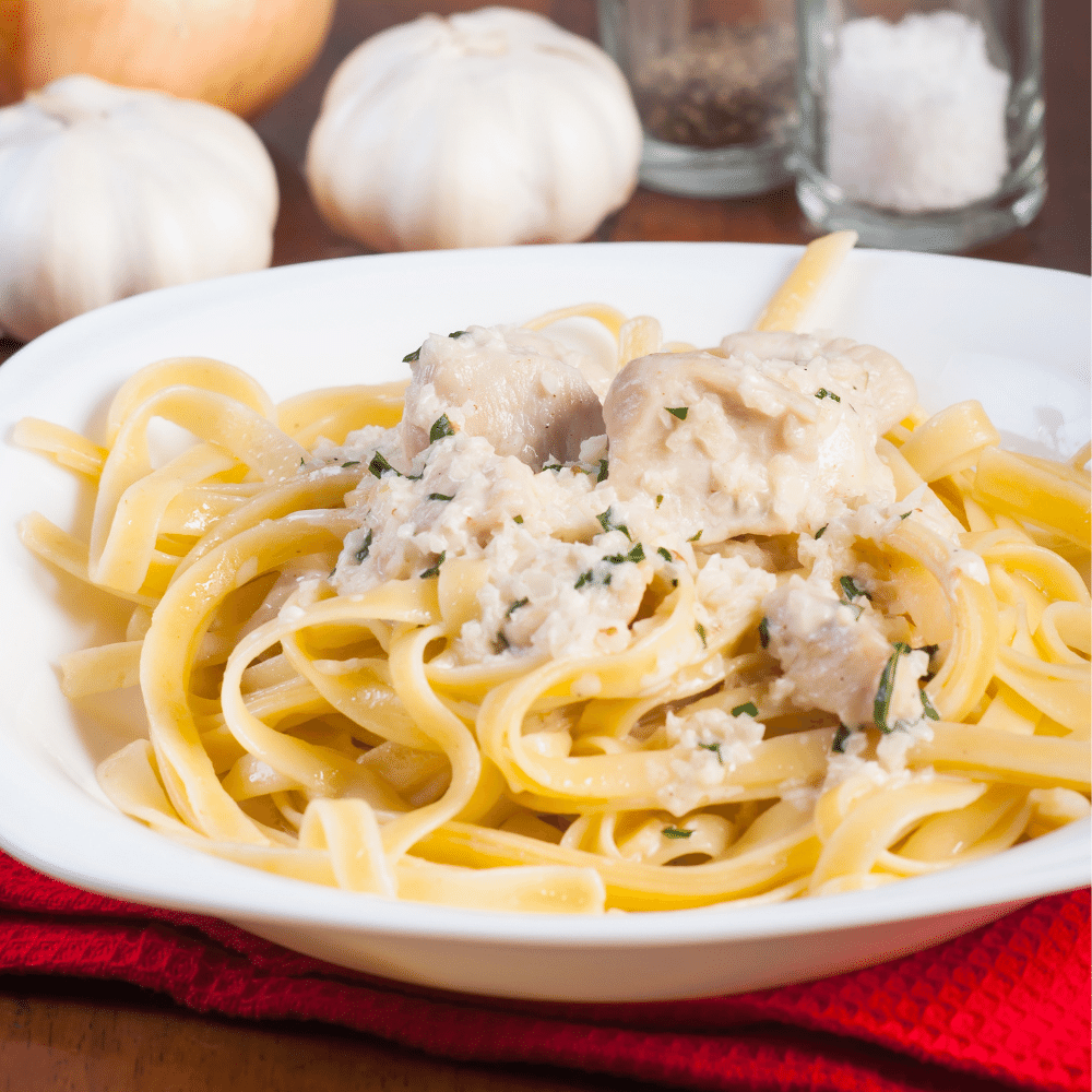Creamy garlic pasta