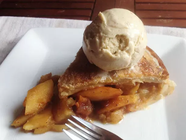 Apple Pie with Ice Cream