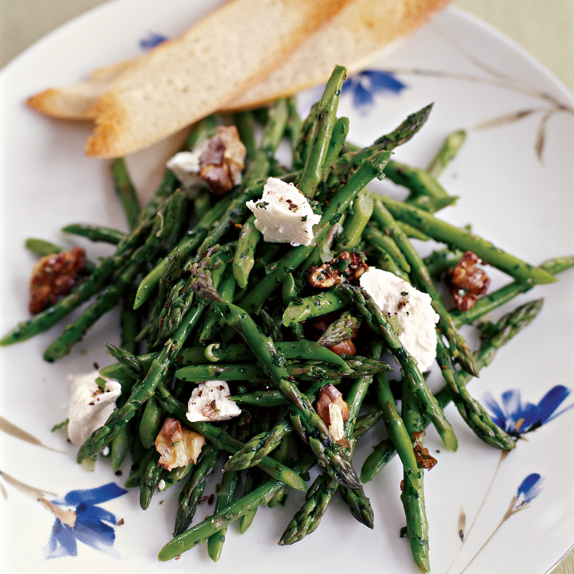 Asparagus and Goat Cheese Salad