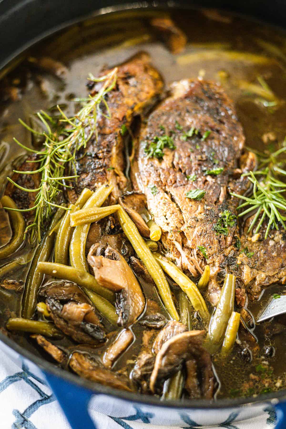 Pot Roast with Green Beans and Mushrooms