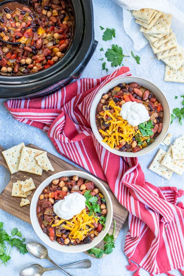 3 Bean Vegetarian Chili Slow Cooker