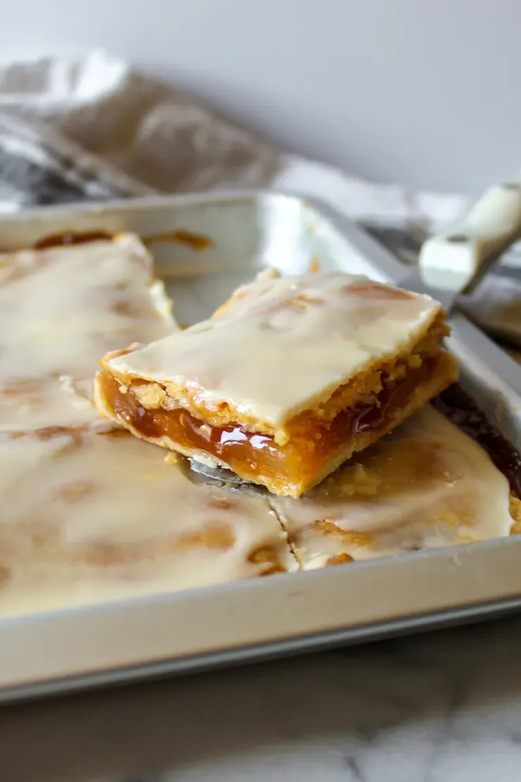 Chicago-Style Bakery Apple Slices