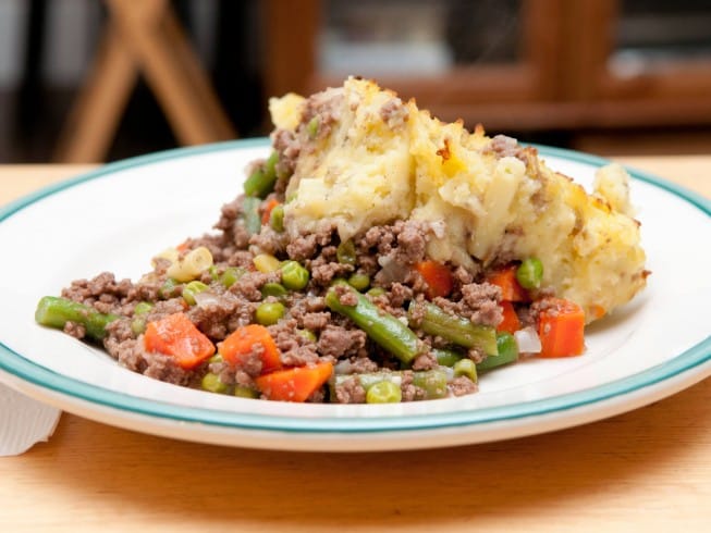Slow Cooker Ground Beef and Mashed Potato Casserole